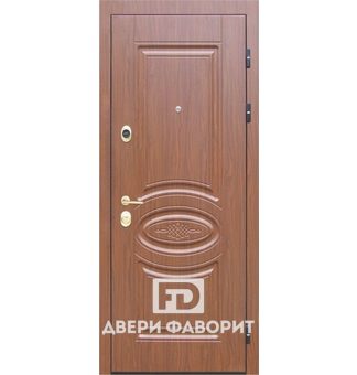 Недорогая дверь (3 петли)