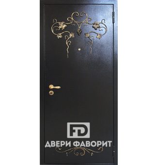 Дверь в коттедж с цинкогрунтом и ковкой 